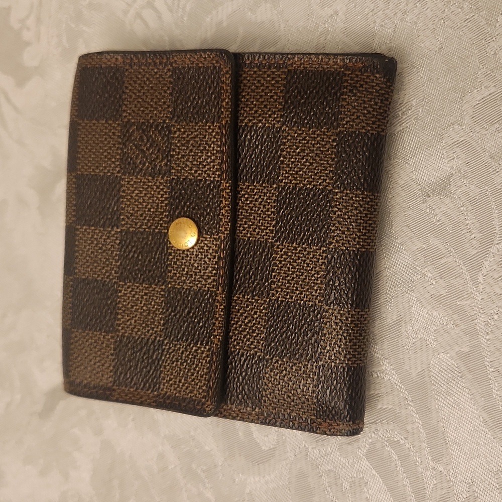 Louis Vuitton Damier Ebene Compact Wallet🎈